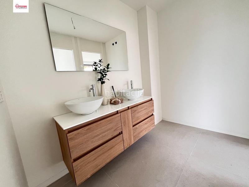 Foto 8ceb4d50-6458-42e3-9ee6-14afa9861036. Xalet amb calefacció aparcament a Villafría - La Ventilla - Castañares Burgos