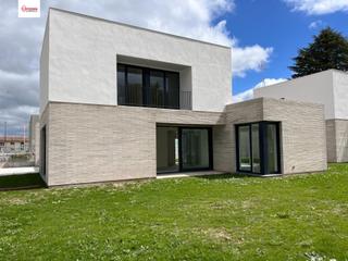 Chalet  Carretera logroño. Unifamiliar residencial castañares