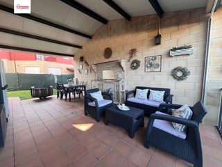 Casa aparellada  Carretera san pedro cardeña. Pareado en cardeñajimeno