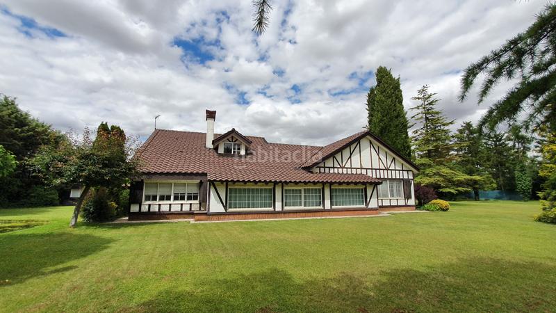 Foto 97c95520-441b-4f1e-8438-6f22608bc456. House with heating parking in Allende el Río Palencia