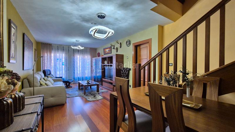 Foto 6e02ab8c-b088-41c0-8ecd-1b5c524a25b2. Duplex con riscaldamento in Centro Palencia