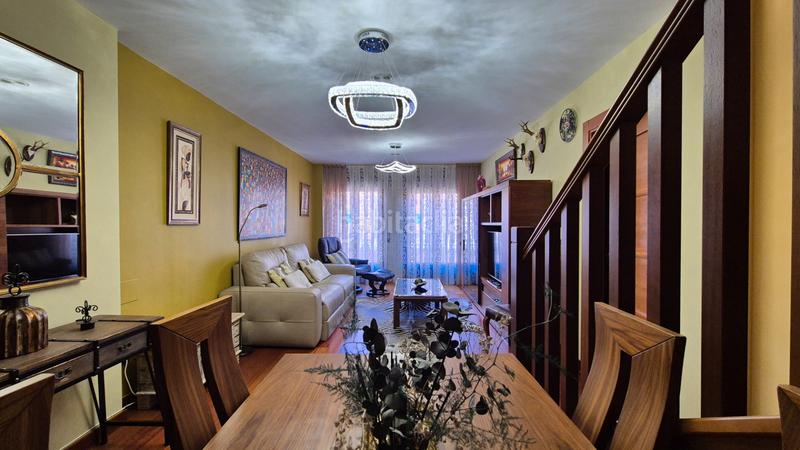 Foto f8c6e4a9-7b8d-4d2b-9be2-61763af4da95. Duplex con riscaldamento in Centro Palencia