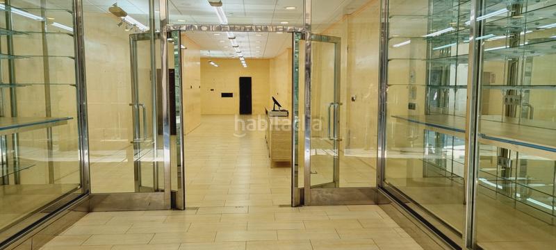 Foto 7bfb201d-2a6e-489e-b2aa-8ed5b3f82783. Affitto locale commerciale con riscaldamento in Centro Palencia
