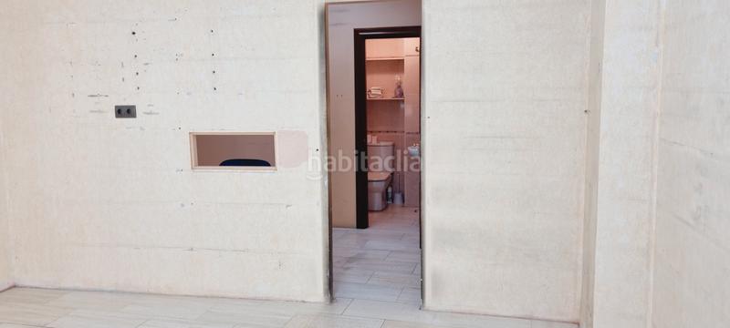 Foto e74cf10e-e239-4c5f-9b61-fc012e8f8f3d. Location local commercial avec chauffage dans Centro Palencia