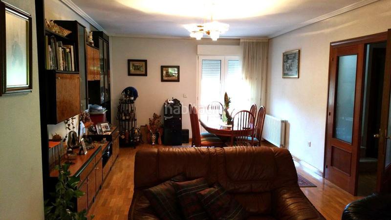 Foto 3601c787-32f7-4168-9a58-30fa68504a66. Chalet con riscaldamento parcheggio in Bayas - Polígono Miranda de Ebro