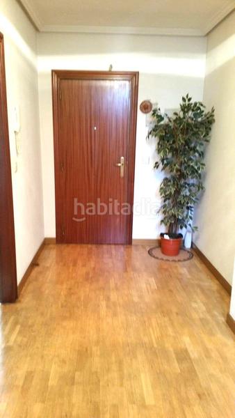 Foto 55d5251d-6db5-49dc-9aaf-ad4709ca4028. Chalet con riscaldamento parcheggio in Bayas - Polígono Miranda de Ebro