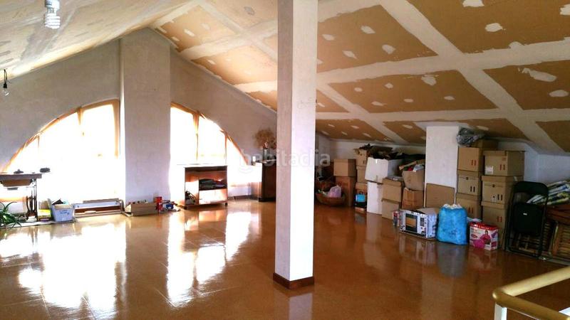 Foto 72592a8d-f165-457d-9bf7-2d1b1143c546. Chalet con riscaldamento parcheggio in Bayas - Polígono Miranda de Ebro