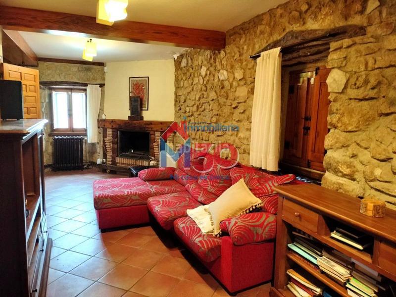 Foto be2f8b47-072a-41c3-bd5b-8da6596f15df. Casa  en venta en bardauri, 2 dormitorios. en Miranda de Ebro