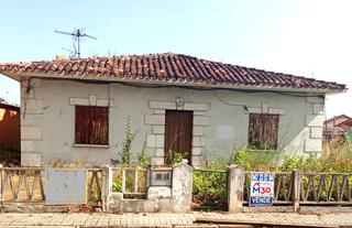 Xalet a Bayas - Polígono. Chalet en venta en poblado de los angeles, 2 dormitorios.