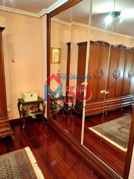 Foto 071d127f-4203-4641-9ec1-f58885a47bff. Chalet with heating parking in Bayas - Polígono Miranda de Ebro