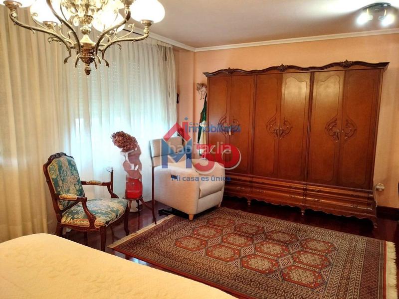 Foto 348e6bcd-47da-45ba-a16a-a3bb0b5a50e3. Chalet with heating parking in Bayas - Polígono Miranda de Ebro