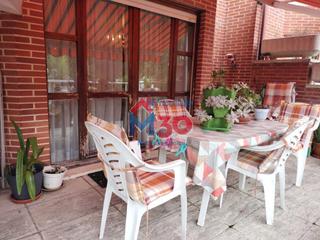 Chalet à Bayas - Polígono. Chalet en venta en el lago, 4 dormitorios.