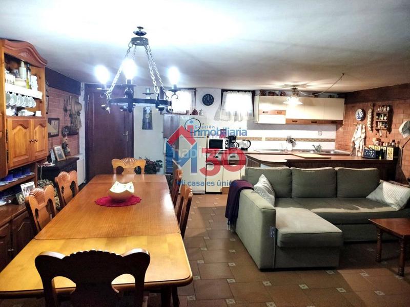 Foto 728c5b36-eb27-4ead-a7ee-af922cb8074a. Chalet with heating parking in Bayas - Polígono Miranda de Ebro