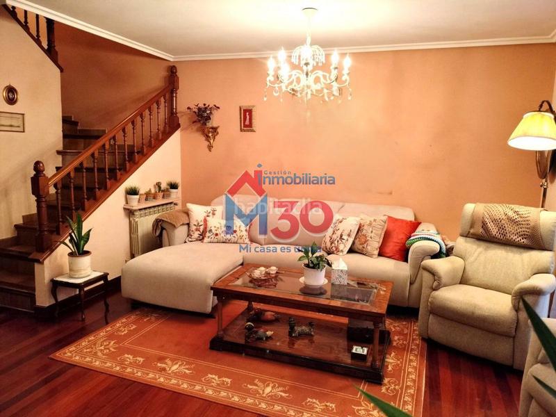 Foto 8c98e541-ddcf-486b-8f4c-aeb75a02e62d. Chalet with heating parking in Bayas - Polígono Miranda de Ebro