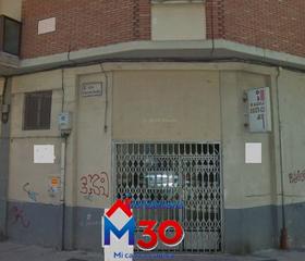 Lloguer Local Comercial a La Charca. Local com. en alquiler en la charca.