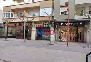 Lloguer Local Comercial a Centro. Local com. en alquiler en centro.