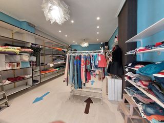 Lloguer Local Comercial a La Charca. Local com. en alquiler en centro.