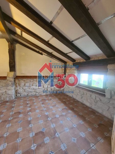 Foto d0cb9821-01c3-468d-a43a-2fe4891223ef. Casa amb calefacció a Crucero - Aquende Miranda de Ebro