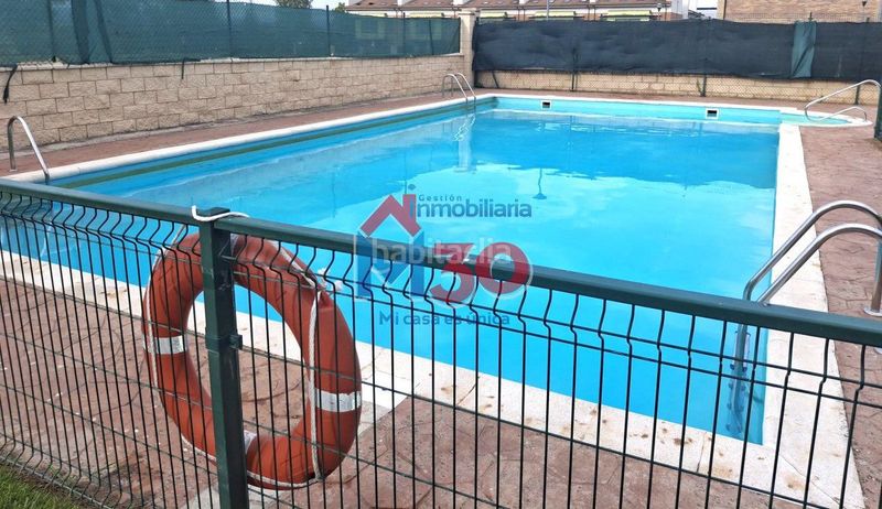 Foto 773ee70d-9ee5-4585-9aa8-41ef567d2423. Casa adossada amb calefacció aparcament piscina a Miranda de Ebro
