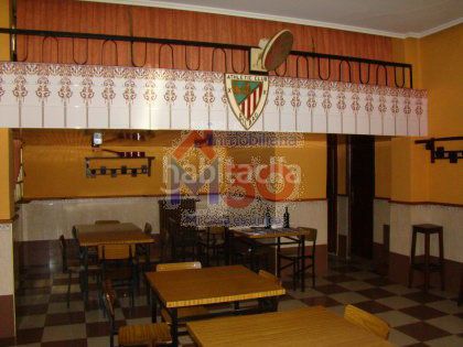 Foto 6d70af6d-d9e7-42c7-bc3d-9d764fb6d831. Local comercial a Centro Miranda de Ebro