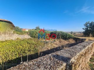 Casa a Busto de Bureba. Casa en venta en calzada de bureba, 8 dormitorios.