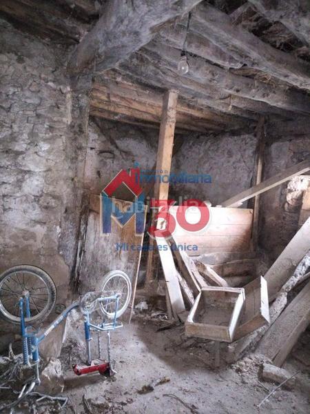 Foto a668a1bf-f46e-4e9c-bba1-c3081ae52874. Casa a Encío