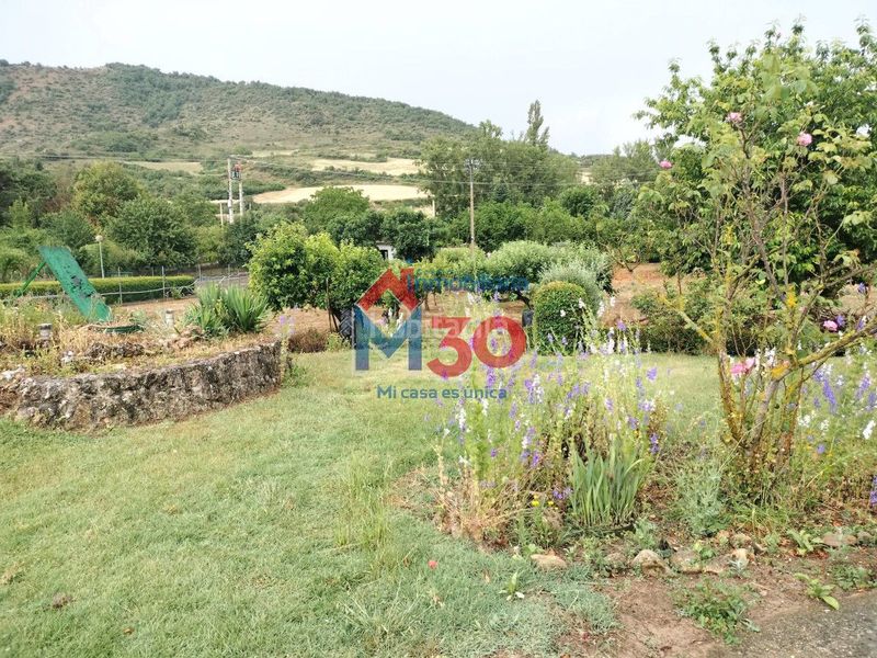 Foto cc7979ae-eedc-4c6b-a618-e0fd24cbec4e. Casa amb aparcament piscina a Pancorbo