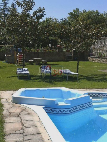 Foto 0e4e8d94-e354-4b37-8cca-ea1622dce2f4. Xalet amb calefacció aparcament piscina a Condado de Treviño