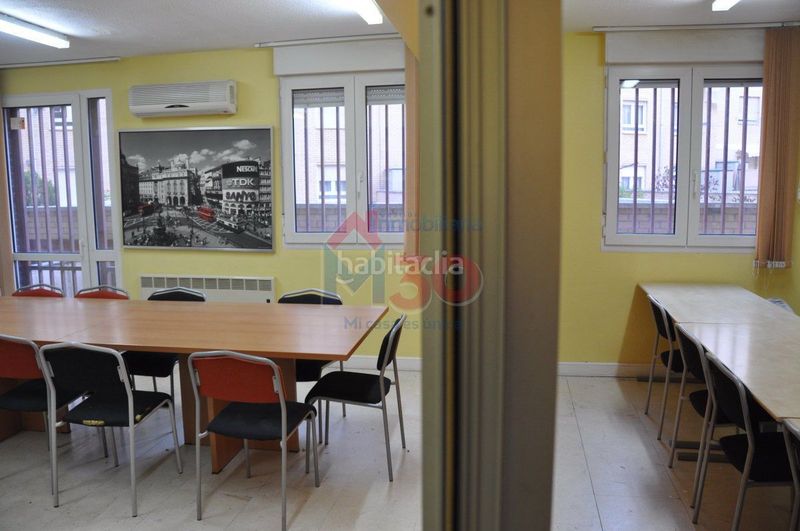 Foto 440abb5a-e9ea-4b1f-8d94-a6b2f477578d. Büro mit heizung in Centro Miranda de Ebro