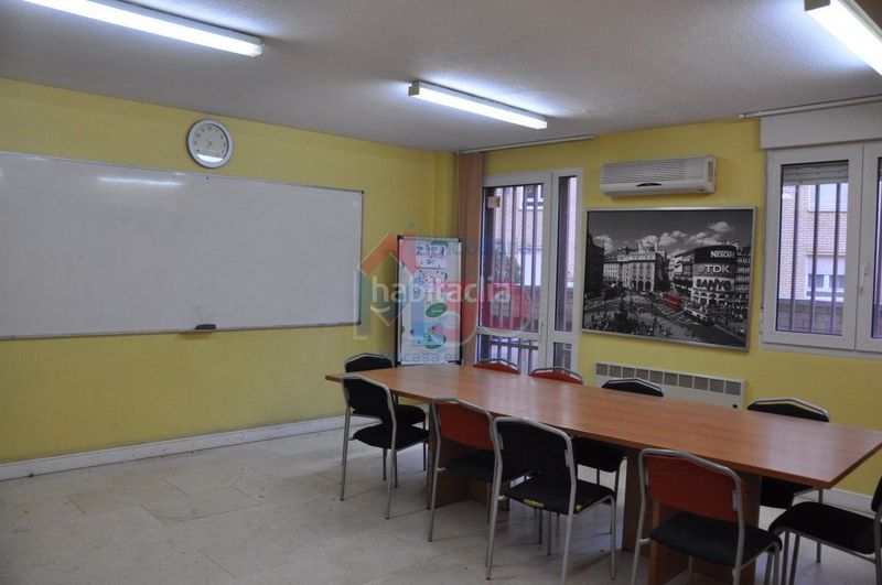 Foto 9211b535-08f8-46dc-8aa2-ce8dea760fe9. Büro mit heizung in Centro Miranda de Ebro