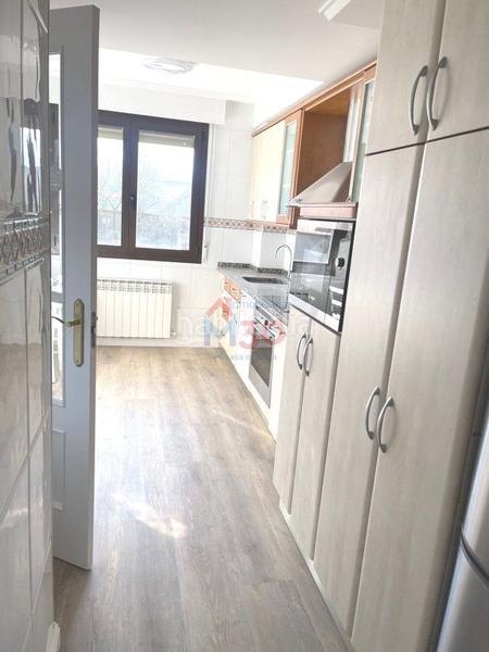 Foto ee510501-cf05-4ca3-8304-469c43e91a5c. Casa adossada amb aparcament piscina a Crucero - Aquende Miranda de Ebro