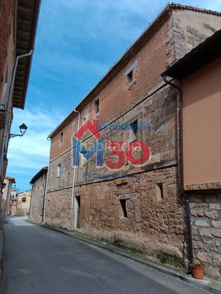 Foto e9de5bdb-6be3-4b04-bd97-5e35cf4b8ebf. Casa amb aparcament a Merindad de Río Ubierna