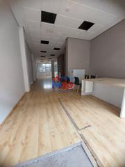 Lloguer Local Comercial a Santa Teresa - San Pedro Cardeña. Local com. en alquiler en centro, 5 despachos.