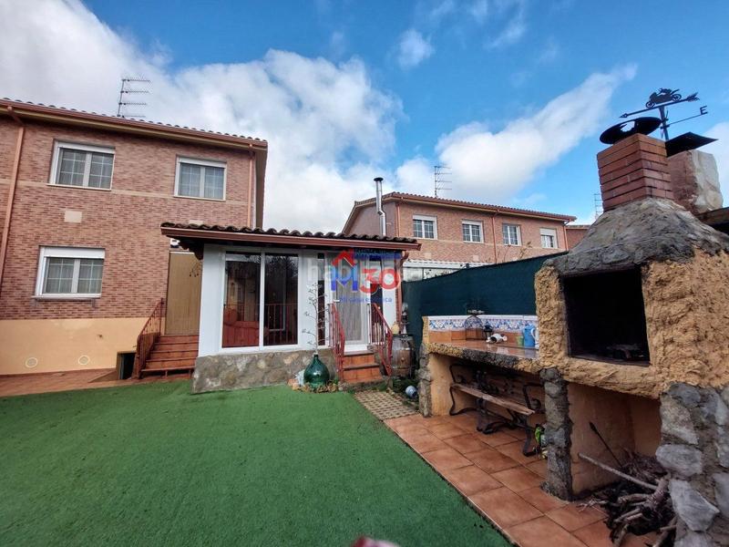 Foto 12effc63-a106-4efb-8f48-cf561f8a3ae7. Chalet mit heizung in Crucero - Aquende Miranda de Ebro