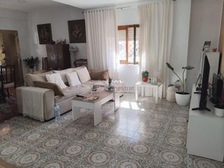 Pis  Jes�s urrios. Vivienda de esquina en el centro de villajoyosa
