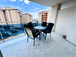 Apartament  Carrer llevant. Precioso piso de 3 dormitorios y dos baños en la cala de villajo