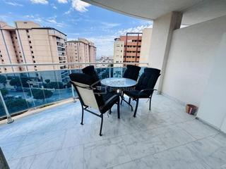 Apartament  Carrer llevant. Precioso piso de 3 dormitorios y dos baños en la cala de villajo