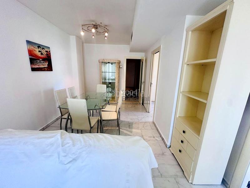 Foto bcdecfa0-ff8e-4184-bcc7-efe7f85bf200. Apartament amb piscina a Mirador de la Cala-Benimar Vila Joiosa (la)