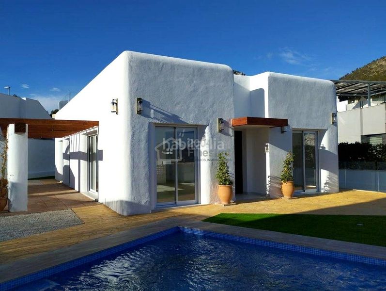 Foto 30d4e1e6-b1e2-48ac-853a-4a5b90c760f8. Casa amb piscina a La Alberca Polop