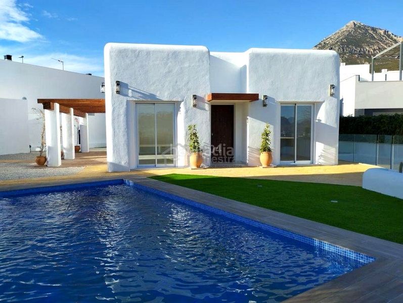 Foto 5da7d146-ec21-4023-9c40-3ce56e0eeb5c. Casa amb piscina a La Alberca Polop