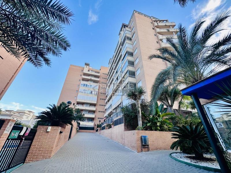 Foto 03f6d1fb-6db4-4ed7-82b9-c46a53a976c3. Àtic amb aparcament piscina a Mirador de la Cala-Benimar Vila Joiosa (la)