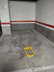 Location Parking voiture  Carrer tramuntana. Plaza de garaje anual en mirador de la cala