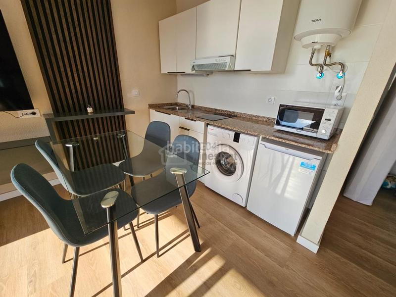 Foto b79b6683-8350-40fd-8136-6f9b589ada3c. Estudio  con vistas al mar levante en Rincón Bajo Benidorm