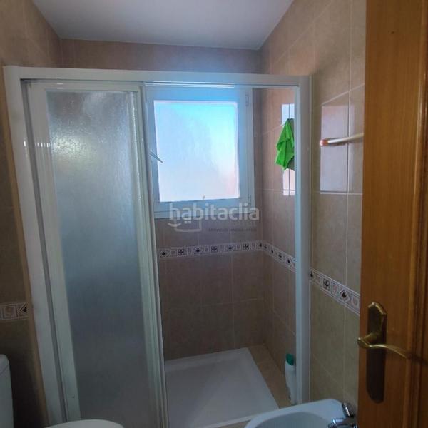 Foto 59cd0f71-c42d-4ea5-a3b3-e3ad06334b70. Piccolo appartamento con piscina in Playa Poniente Benidorm