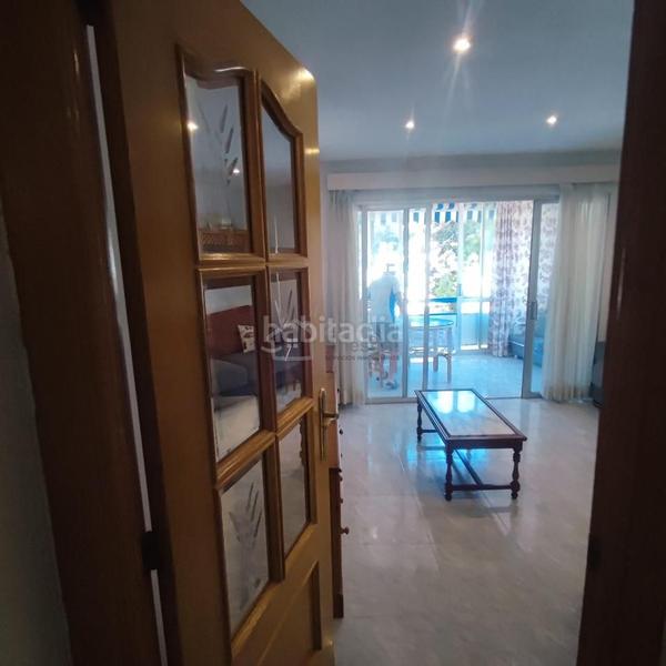 Foto 7ebffd37-f4d5-4cf3-a95a-982336f6152a. Piccolo appartamento con piscina in Playa Poniente Benidorm