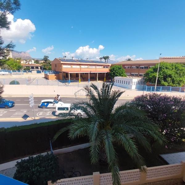 Foto edf85960-4992-4e42-9444-ed354668e638. Piccolo appartamento con piscina in Playa Poniente Benidorm