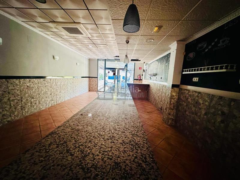 Foto 0a35069d-e01c-451c-9b32-c21cc45bd613. Business premise in Playa Poniente Benidorm
