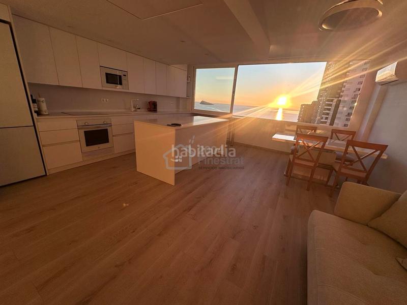 Foto d8de1339-91e8-4da9-8a78-a9b309718b6a. Alquiler piso impresionante apartamento duplex en el rincon de loix en Benidorm