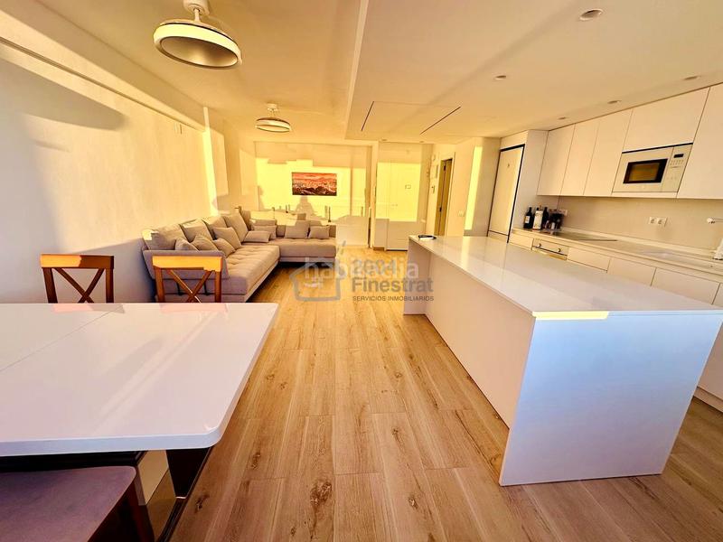 Foto fefbffad-bfa4-4bd2-867e-ea35e596fc58. Alquiler piso impresionante apartamento duplex en el rincon de loix en Benidorm
