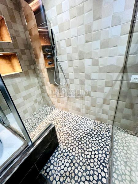 Foto ff2ae5d8-e869-4e4a-a23a-0471c396f757. Alquiler piso impresionante apartamento duplex en el rincon de loix en Benidorm